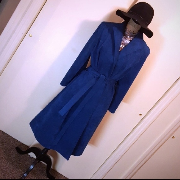 Jackets & Blazers - ❤VTG Trench Coat ❤